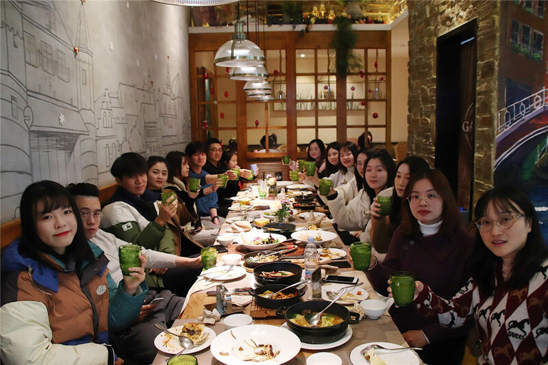 綻放青春，挑戰極限